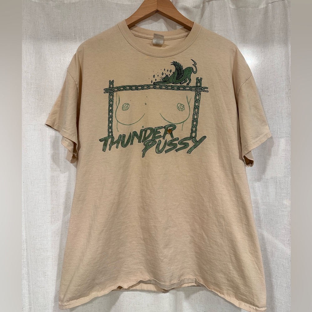Thunderpussy rock band T-Shirt. Seattle all female rock band. Men XL